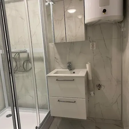 Quiet And Peaceful Apartment, Close To Everything *