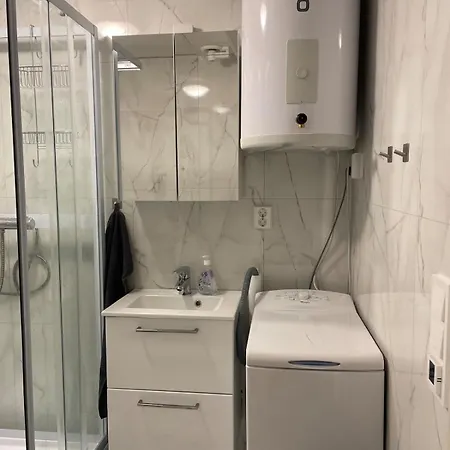 Quiet And Peaceful Apartment, Close To Everything *