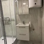 Quiet And Peaceful Apartment, Close To Everything *