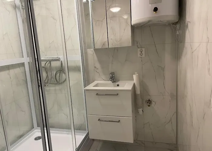 Quiet And Peaceful Apartment, Close To Everything *